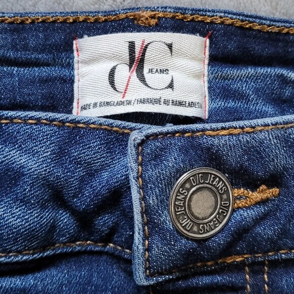 22 | DC | Cropped Jean Shorts - Picture 2 of 5